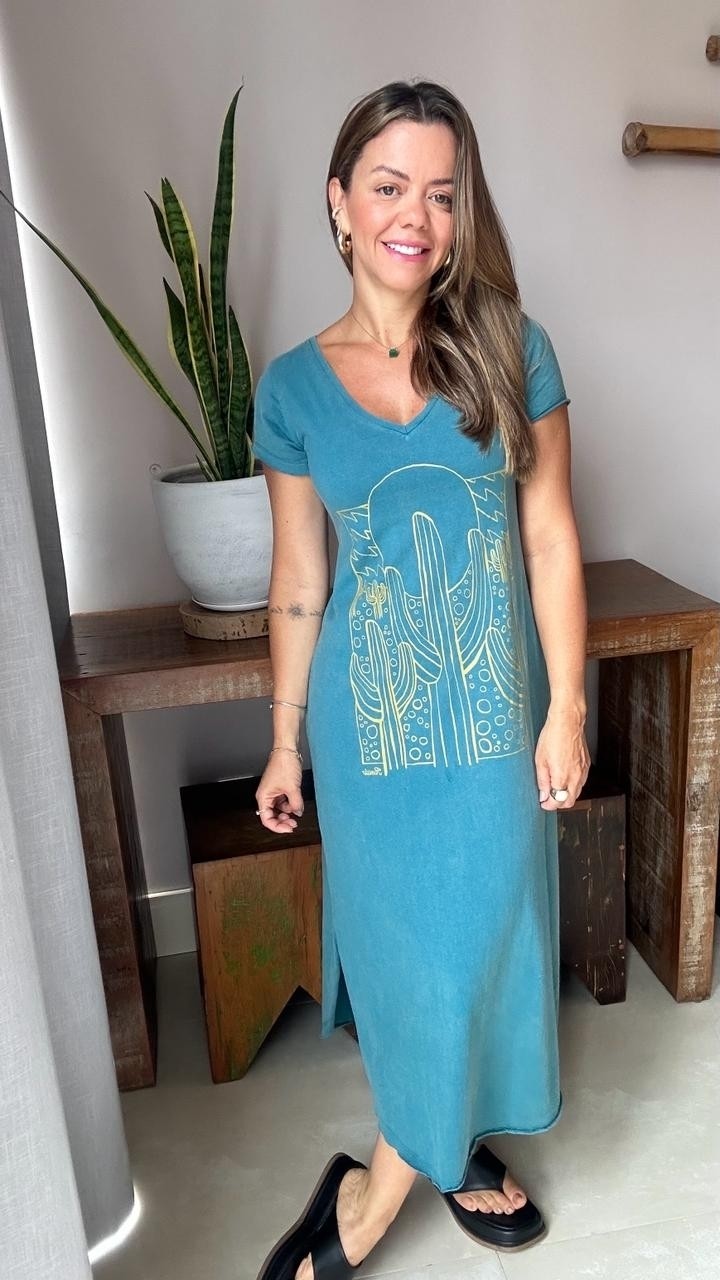 Vestido Gola V Paisagem Com Cacto Azul Especial